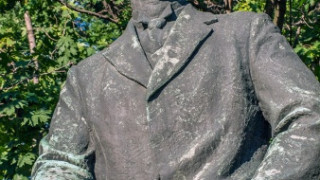 Издигат паметник на Вазов в Аржентина