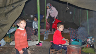 Англичани приютиха сирийско семейство