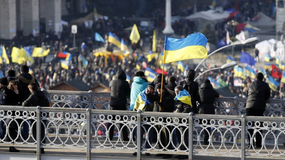 Азаров заплаши протестиращите с репресии | StandartNews.com