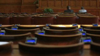 Парламентът работи извънредно на 9 и 10 декември