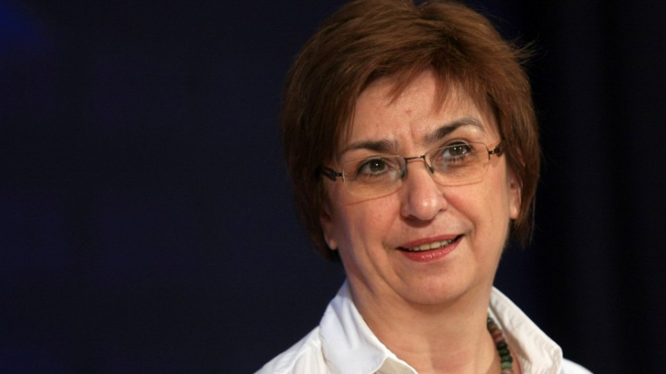 Михайлова: Доволна съм, че не съм депутат в този парламент | StandartNews.com