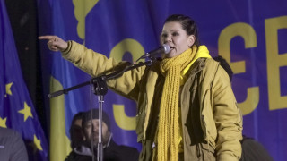 Руслана заплаши да се самозапали заради хаоса в Украйна