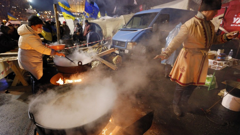 Украински спецчасти обсадиха тв центъра | StandartNews.com