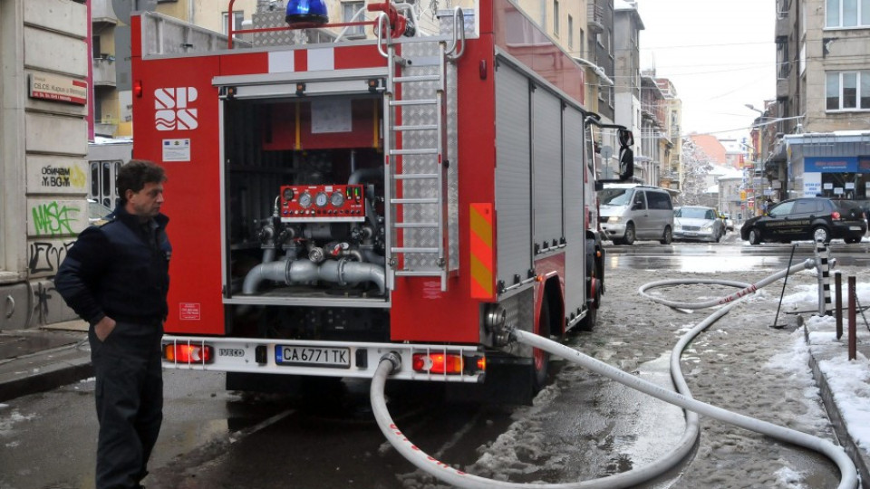 Пожар близо до онкоцентъра в Пловдив | StandartNews.com