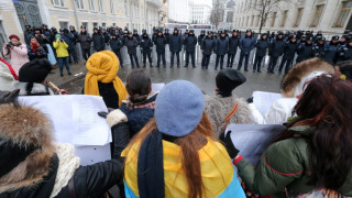 Огромен митинг свиква опозицията в Украйна
