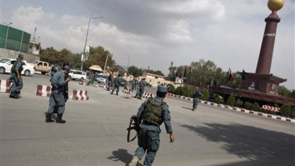 Бомба избухна пред американското посолство в Кабул | StandartNews.com