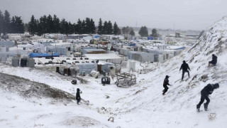 Сирийските бежанци са застрашени от буря в Близкия Изток