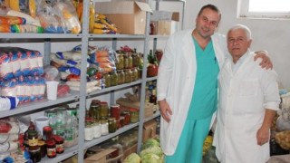 Падинци дариха болницата в Ардино с хранителни продукти