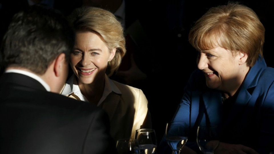 Меркел сглоби трудно пъзела | StandartNews.com