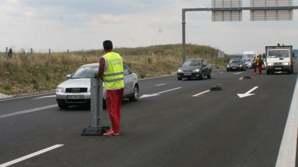 Затруднено е движението по „Тракия" към Пловдив | StandartNews.com