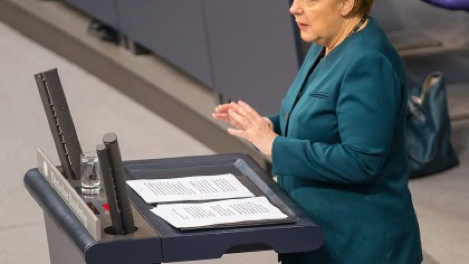 Меркел: Трябва промяна на договорите | StandartNews.com