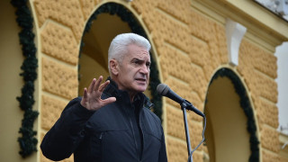 Евродепутати искат разследване на Сидеров за офшорки