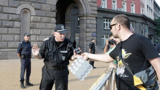 Красотата на годината бе в благородните постъпки  