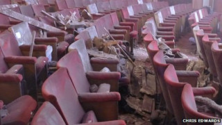 Над 80 са ранени при срутването на театър в Лондон