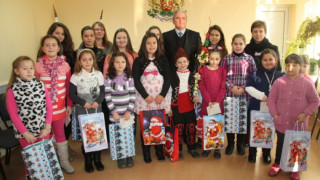 Деца  бяха първите гости на Игнажден в община  Момчилград 
