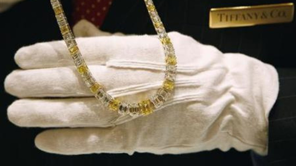 Директор на Tiffany&Co откраднала бижута за $1.3 млн. | StandartNews.com