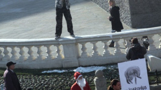 NY Times: Бавната промяна в България