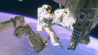 Астронавтите ремонтираха системата за охлаждане на МКС