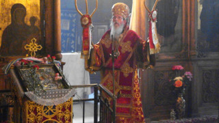 Сливенският митрополит Йоаникий отслужи Василиева литургия