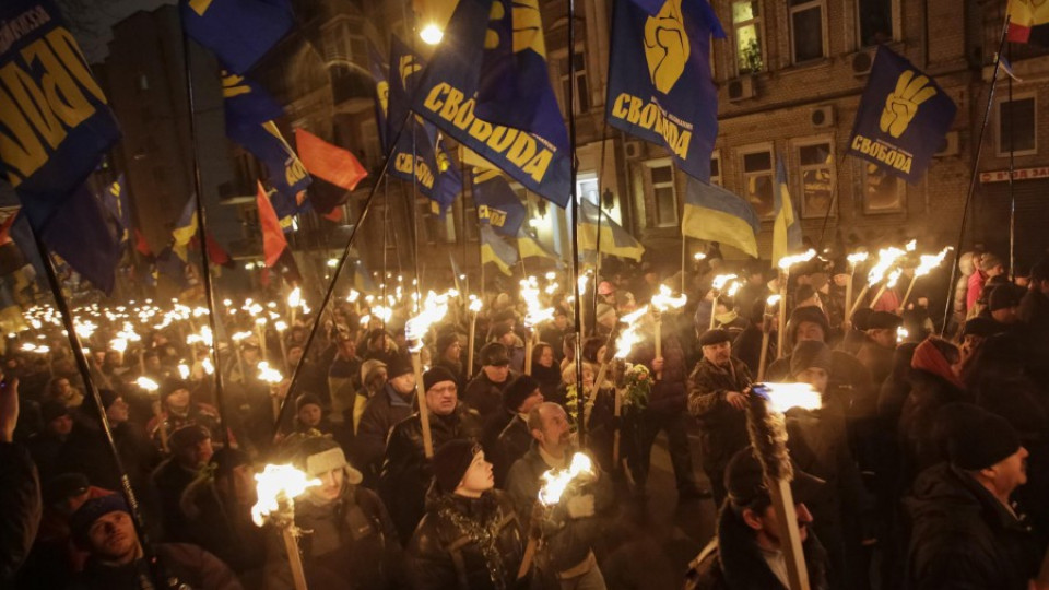 Факелно шествие на протестите в Киев | StandartNews.com