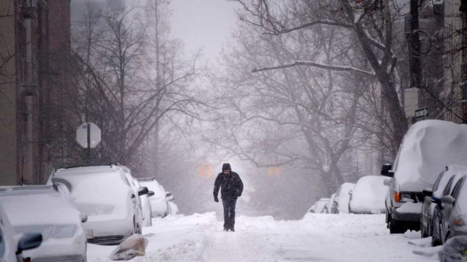 Снежната буря в САЩ и Канада взе жертви | StandartNews.com
