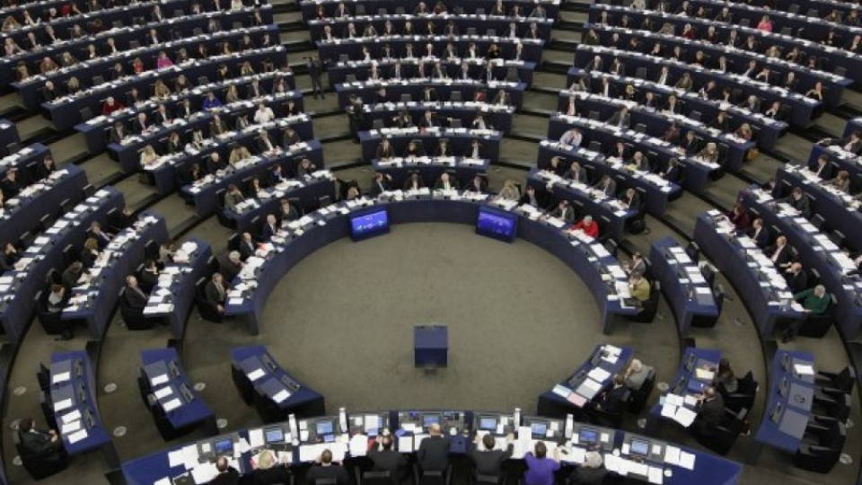 ЕП ще обсъжда рестрикциите срещу българи и румънци | StandartNews.com
