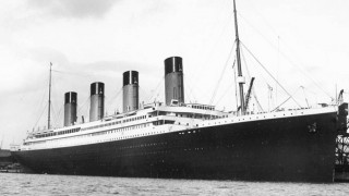 Китайска компания пресъздава сблъсъка на "Титаник"