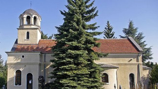 Заключиха Калоферския манастир след сексскандала