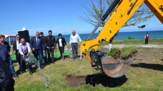 Бойко откри водопровод на червен кмет