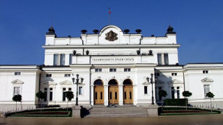 Няма опасни храни в ресторанта на парламента