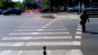 Пометоха двама пешеходци на „зебри” в Благоевград и Петрич