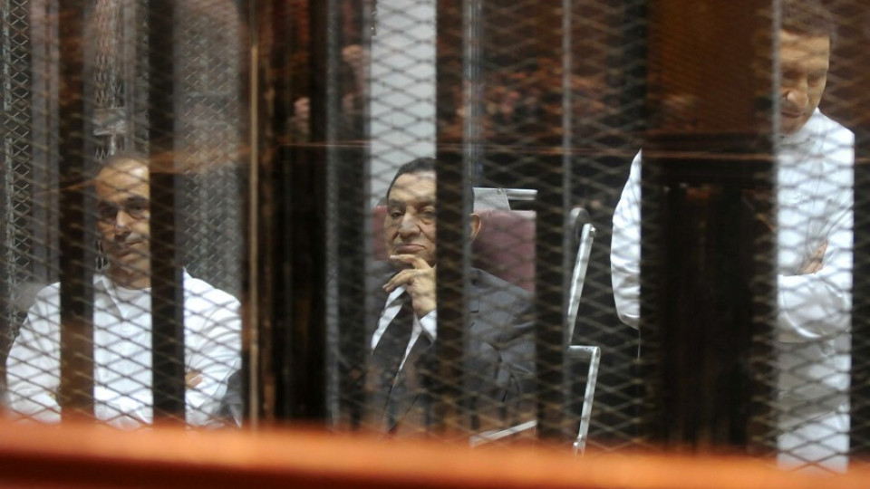 Осъдиха Хосни Мубарак на още три години затвор | StandartNews.com