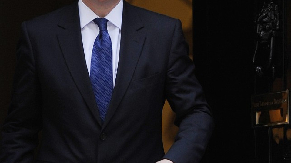 Всеки пети служител в ЕС взимал повече пари от UK-премиер | StandartNews.com
