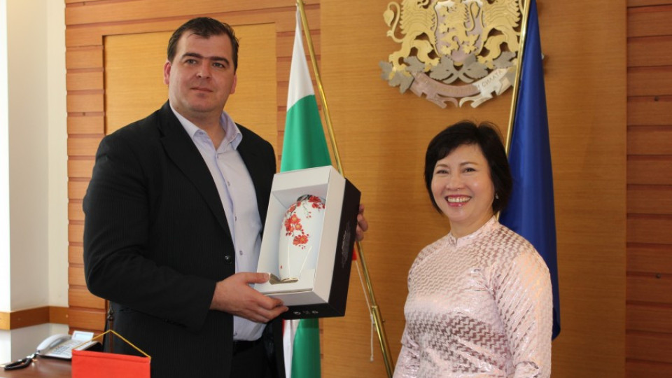 България и Виетнам ускоряват сътрудничеството в индустрията и търговията | StandartNews.com