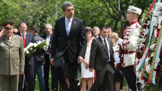 Плевнелиев: Да не забравяме, че Ботев и Левски са били учители