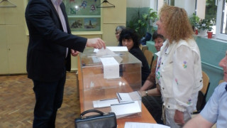 Старозагорският кмет гласува в 6 часа