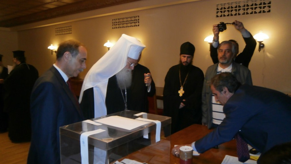 Патриарх Неофит упражни вота си в Москва | StandartNews.com