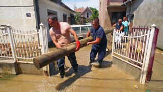 "Табак Маркет" праща вода на бедстващите в Сърбия