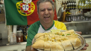 В Бразилия хапват сандвич "Роналдо"
