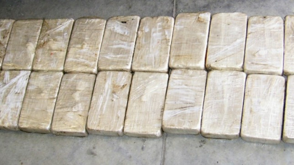 Още 10 кг. хероин " изкочиха" отпреди три дни при акция на НБЛ | StandartNews.com