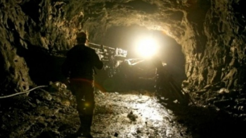Буца въглища удари миньор | StandartNews.com