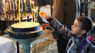 Църквата си върна 5 храма