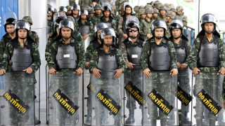 Армията в Тайланд изпрати 5700 срещу протестиращите