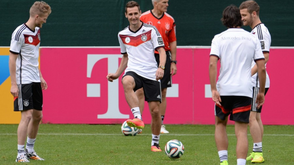 Миро Клозе отива на Световно, Германия само с него в атака | StandartNews.com