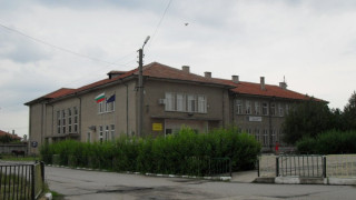 Крушаре дава кръв за живата факла Демир