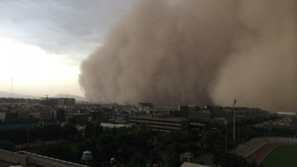 Пясъчна буря в Техеран взе жертви | StandartNews.com