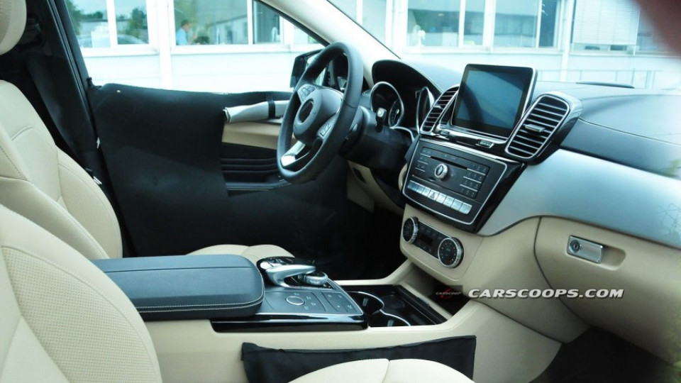 Пуснаха снимки от салона на Mercedes-Benz ML Coupe | StandartNews.com