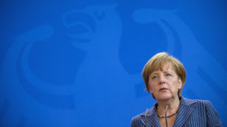 Разследват твърденията за подслушване на Меркел