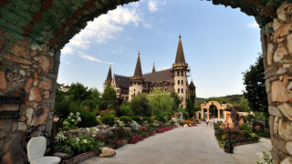 Замъкът - атракцията на Равадиново