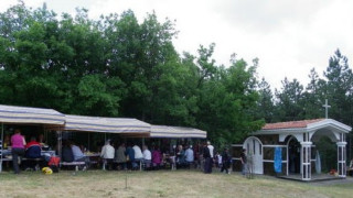 Празникът Св. Дух събра много гости и жители на Момчилград 